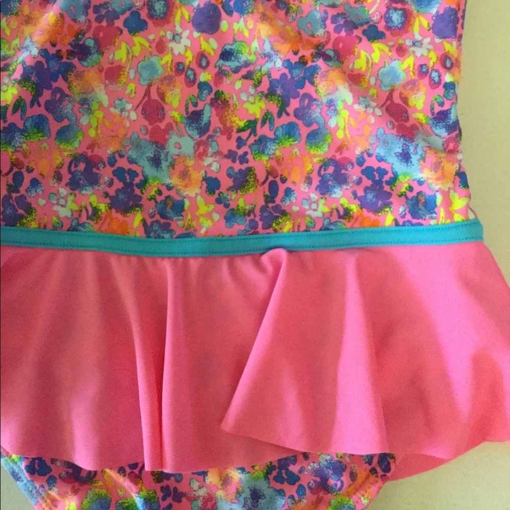 NWT YMI confetti floral print ruffle 1pc swimsuit